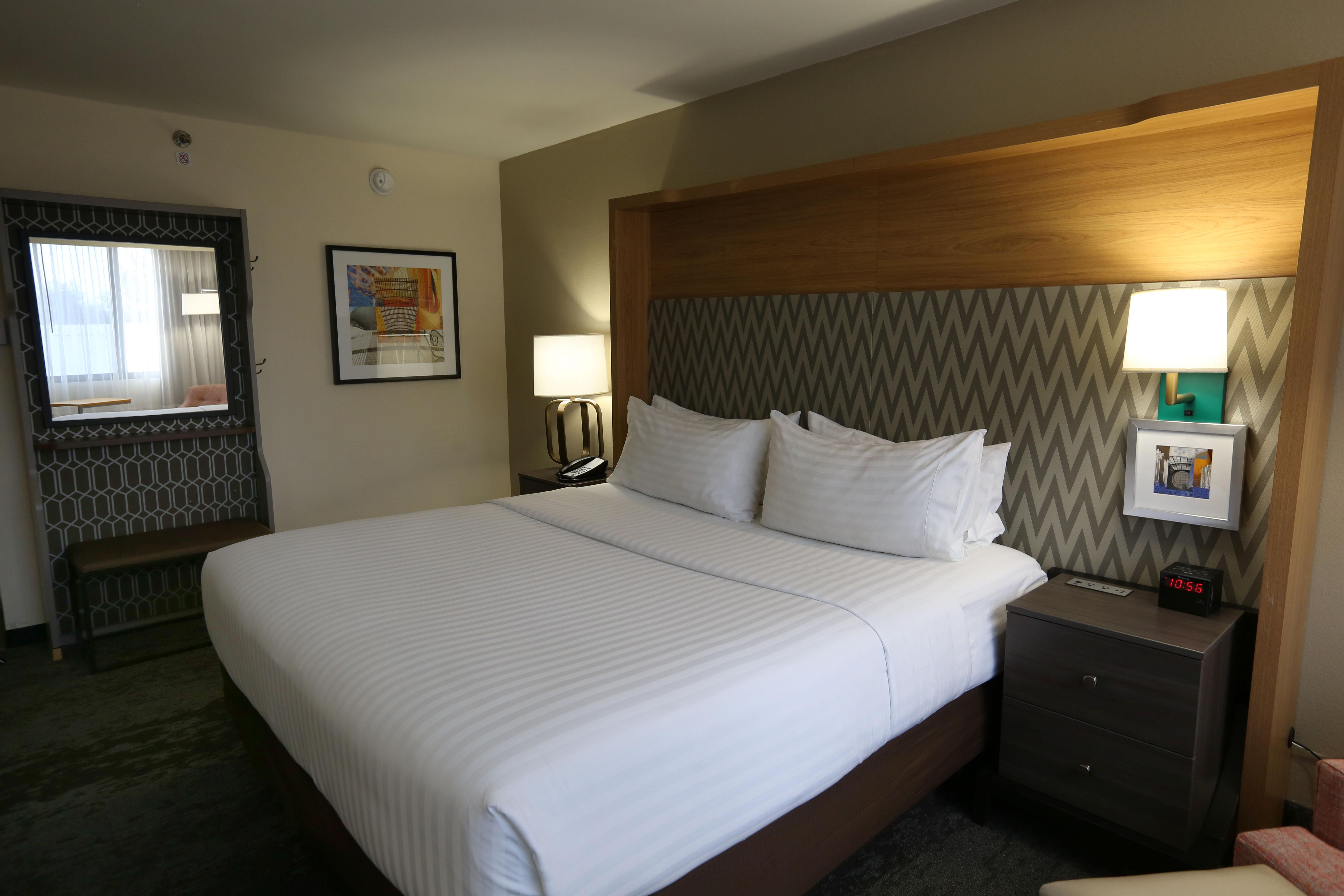 Holiday Inn Chicago North Shore By Ihg Skokie Exterior photo