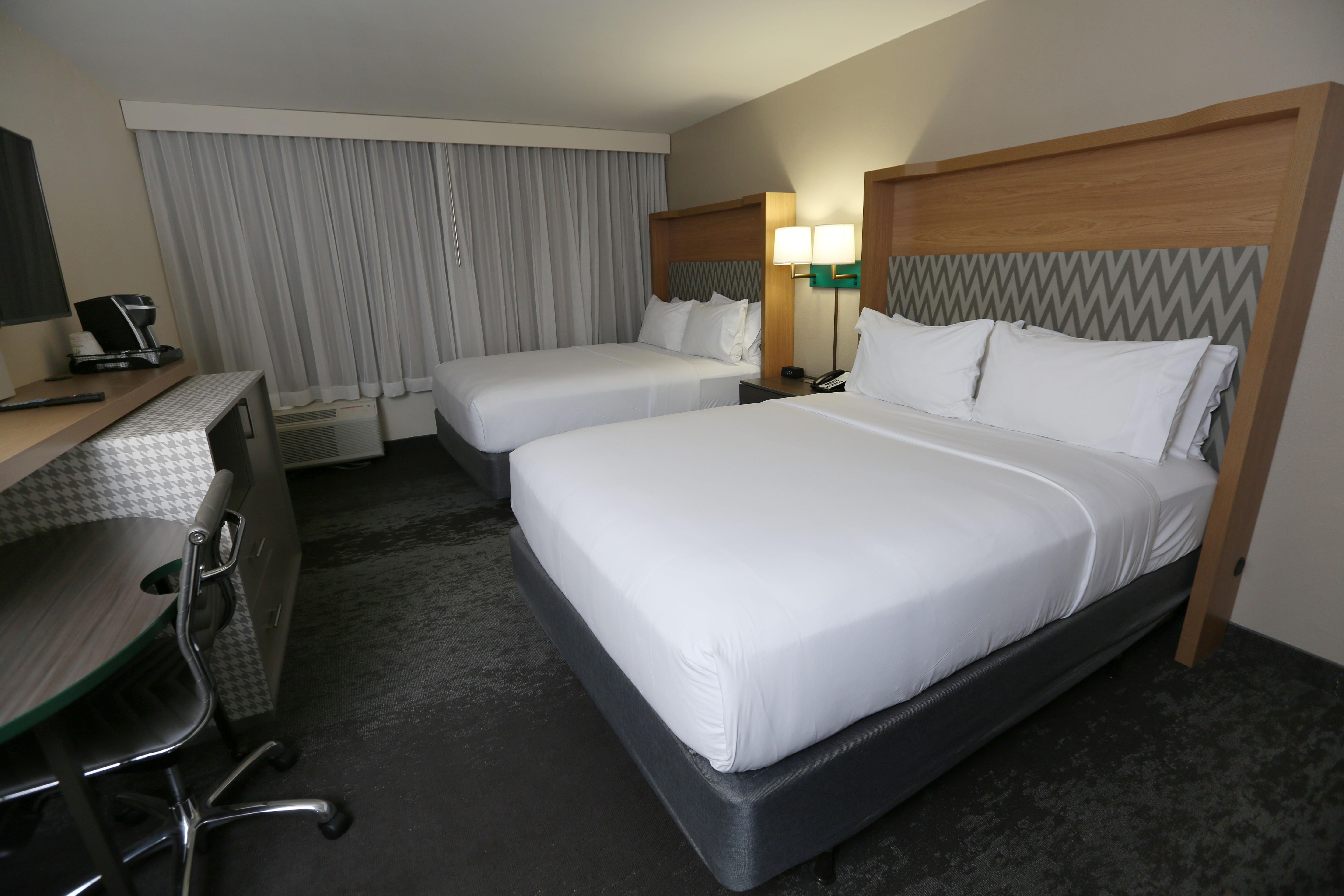 Holiday Inn Chicago North Shore By Ihg Skokie Exterior photo