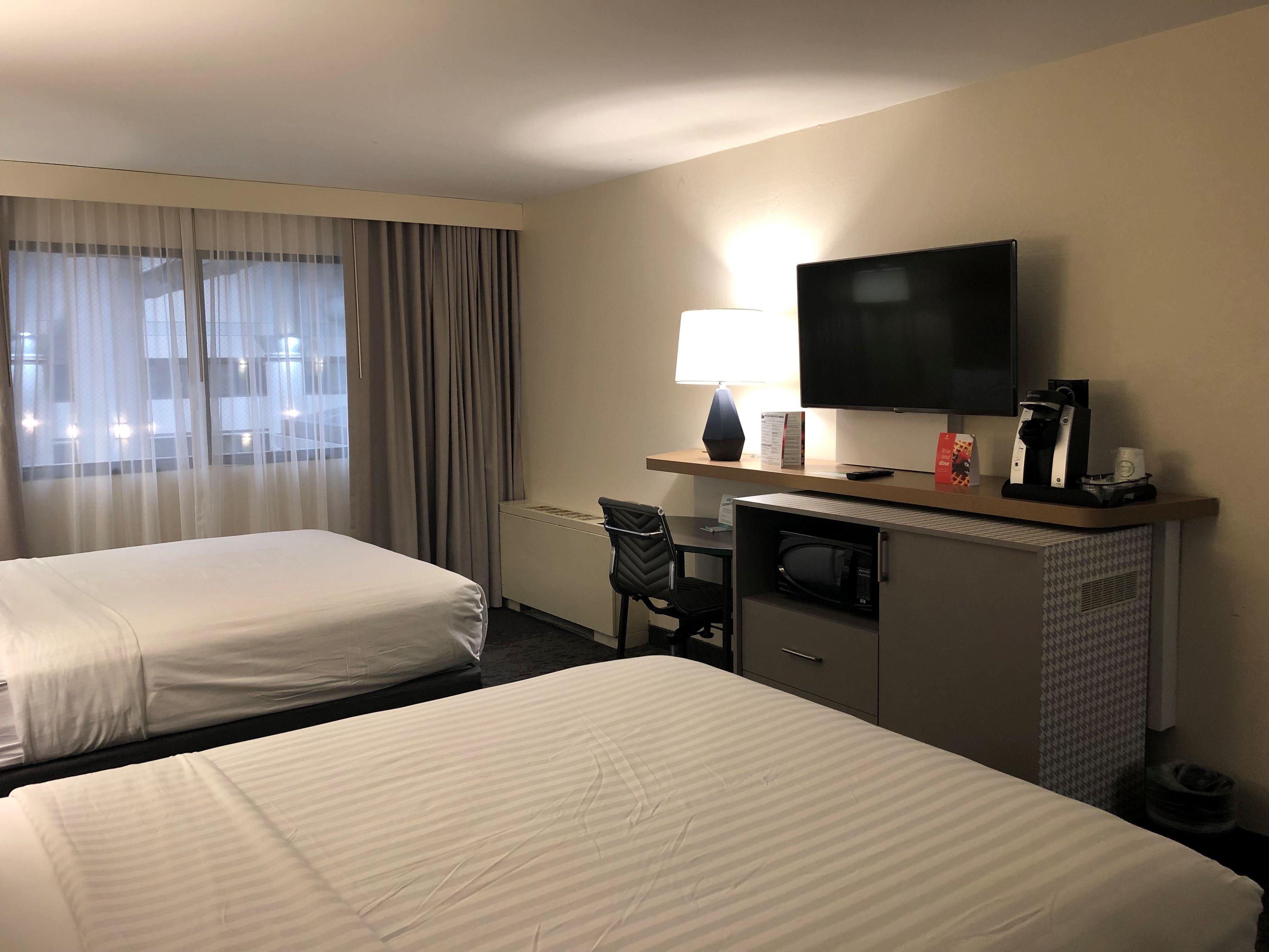 Holiday Inn Chicago North Shore By Ihg Skokie Exterior photo