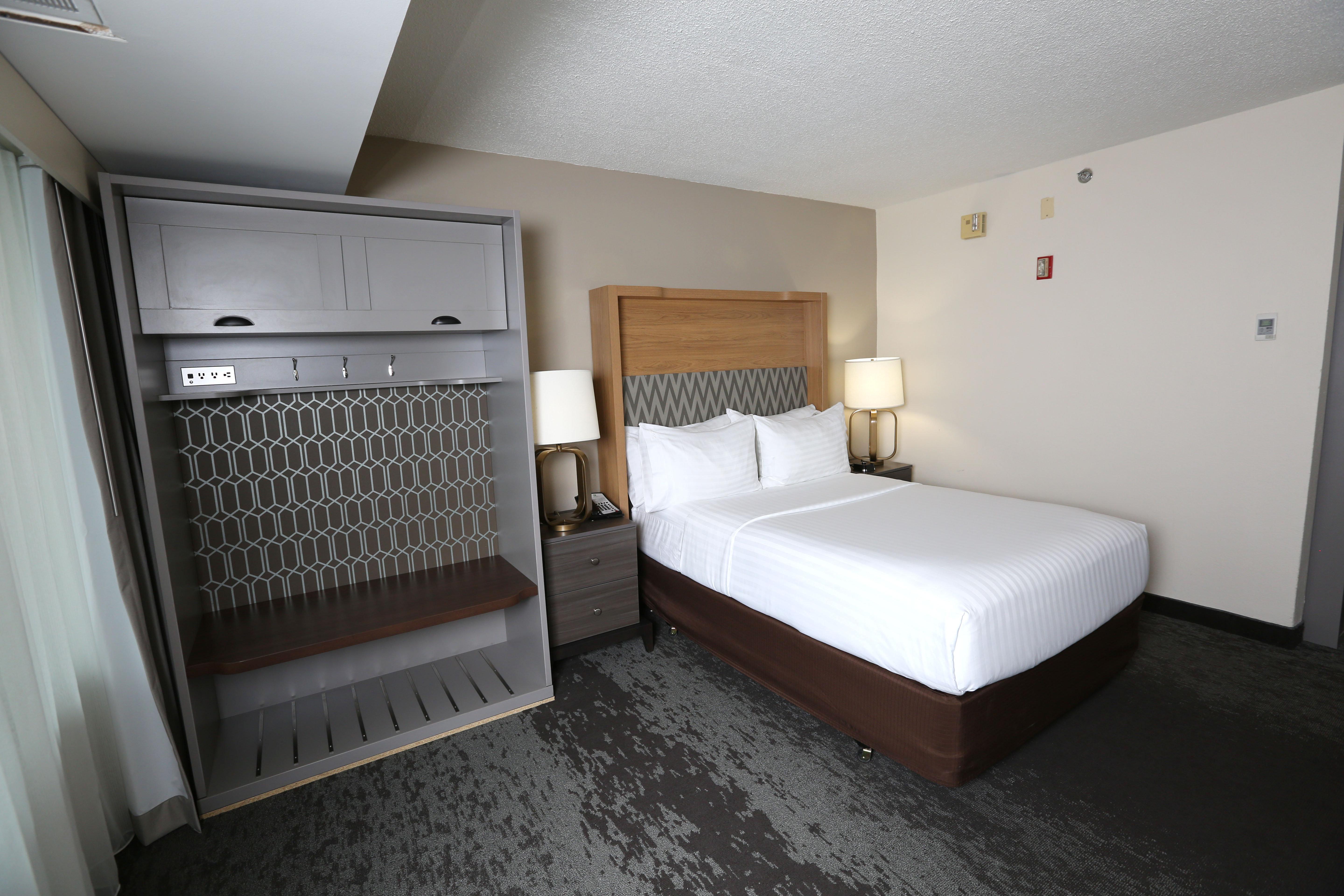 Holiday Inn Chicago North Shore By Ihg Skokie Exterior photo