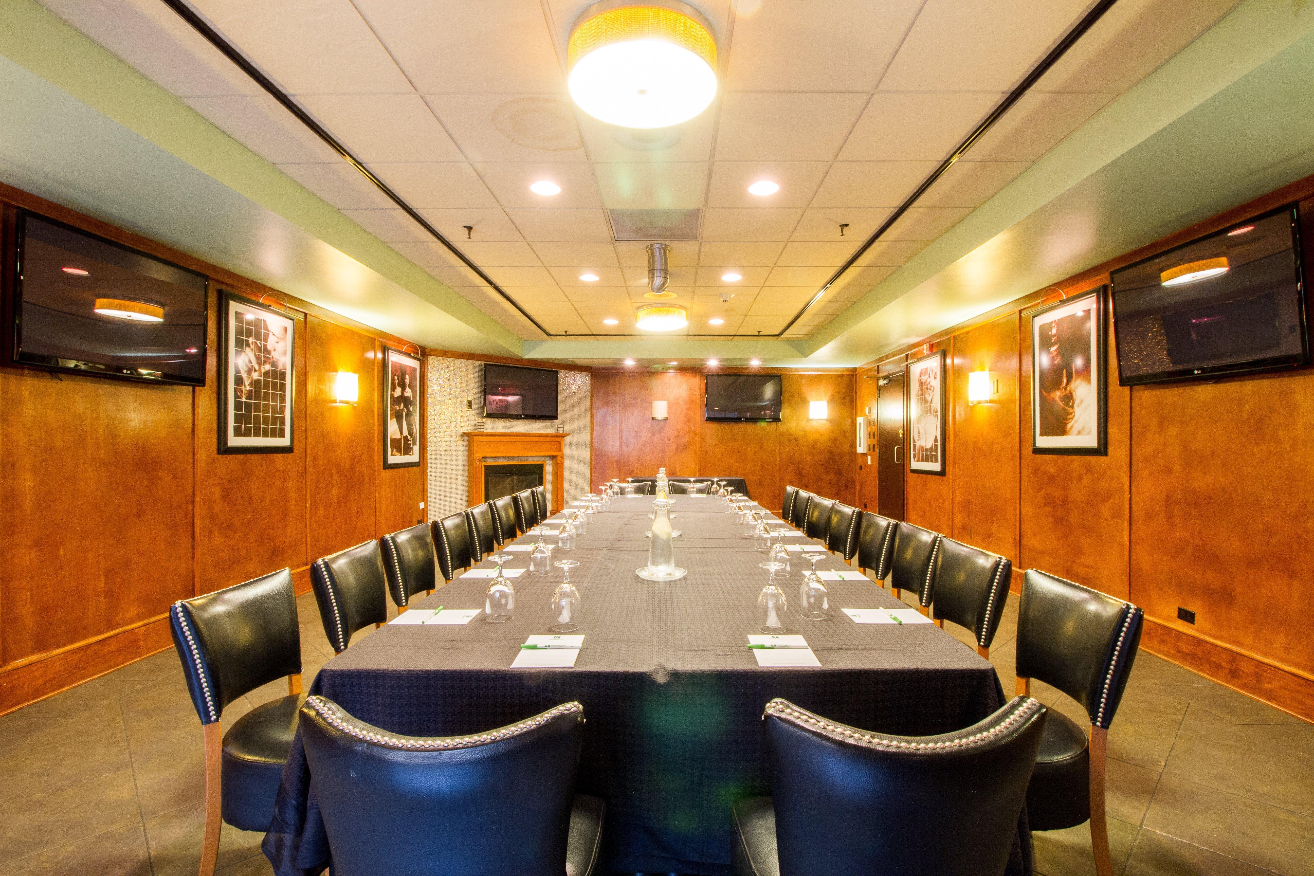 Holiday Inn Chicago North Shore By Ihg Skokie Exterior photo