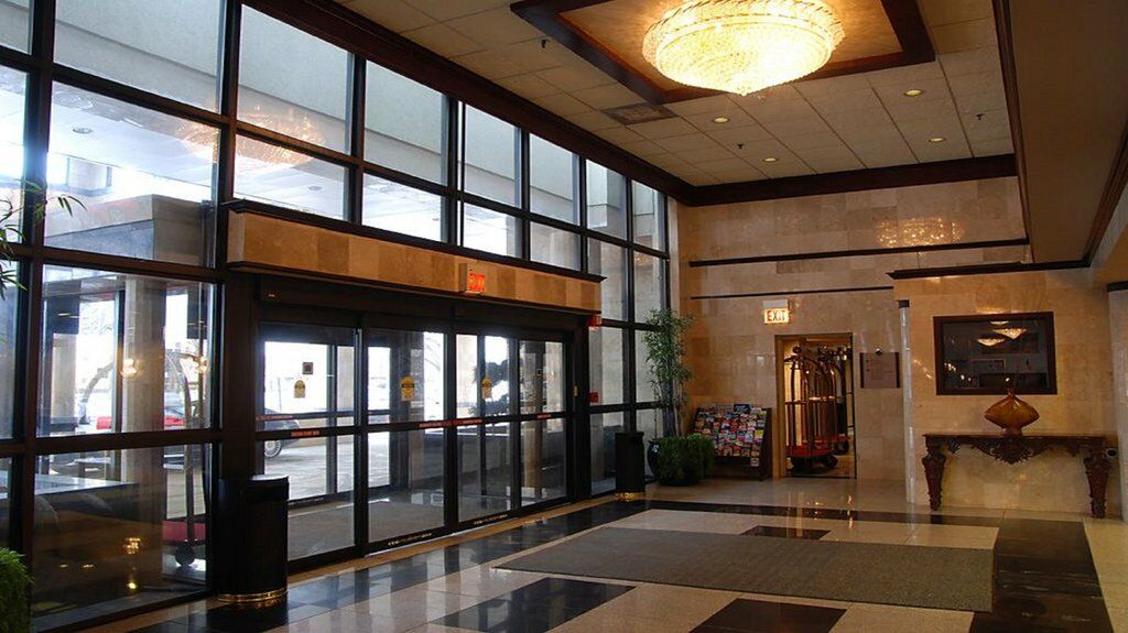 Holiday Inn Chicago North Shore By Ihg Skokie Exterior photo